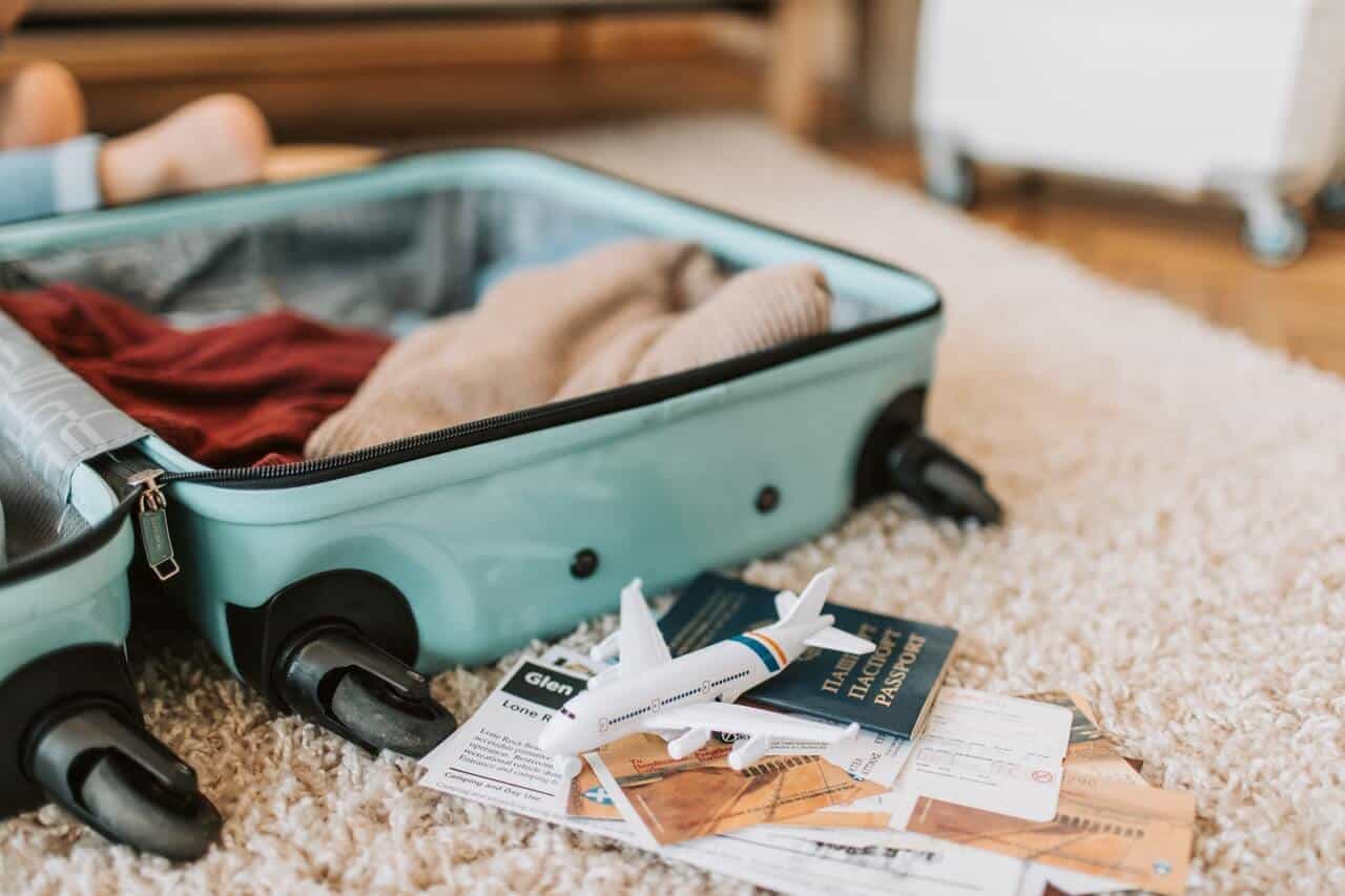 Jak się spakować na wakacje, jeśli musisz się zmieścić w bagażu podręcznym?