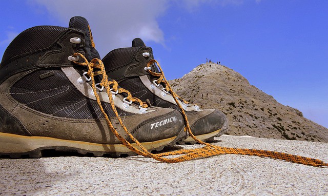 Na jakie cechy należy w szczególności zwrócić uwagę wybierając buty trekkingowe?