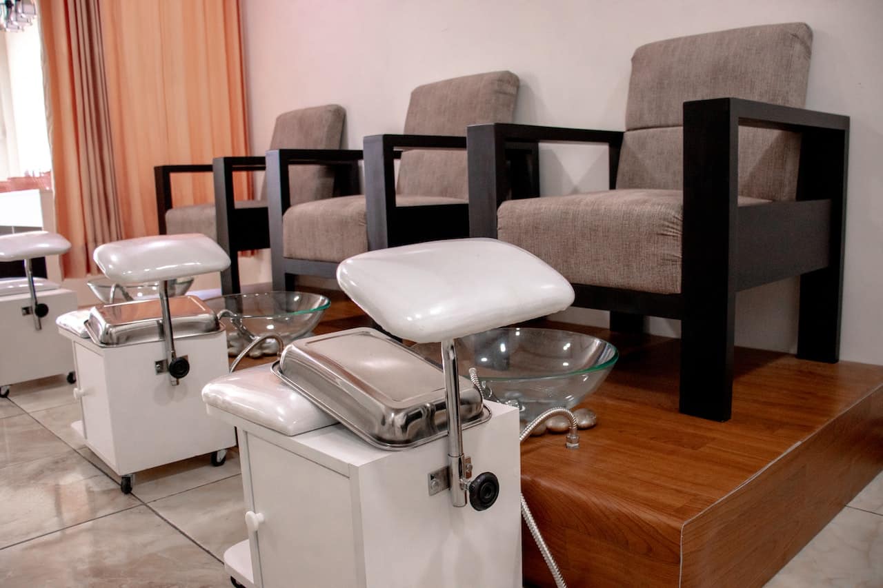 Wyposażenie salonu kosmetycznego – wybierz polecane urządzenia do wyszczuplania sylwetki